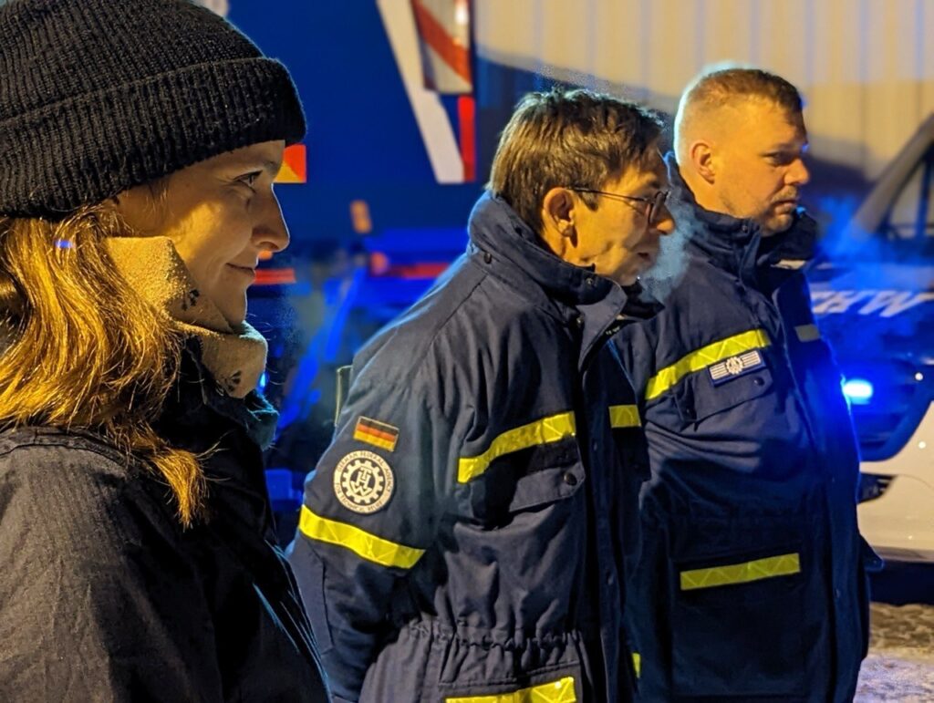 Maja Wallstein besucht den THW Ortsverband Cottbus im Dezember 2022